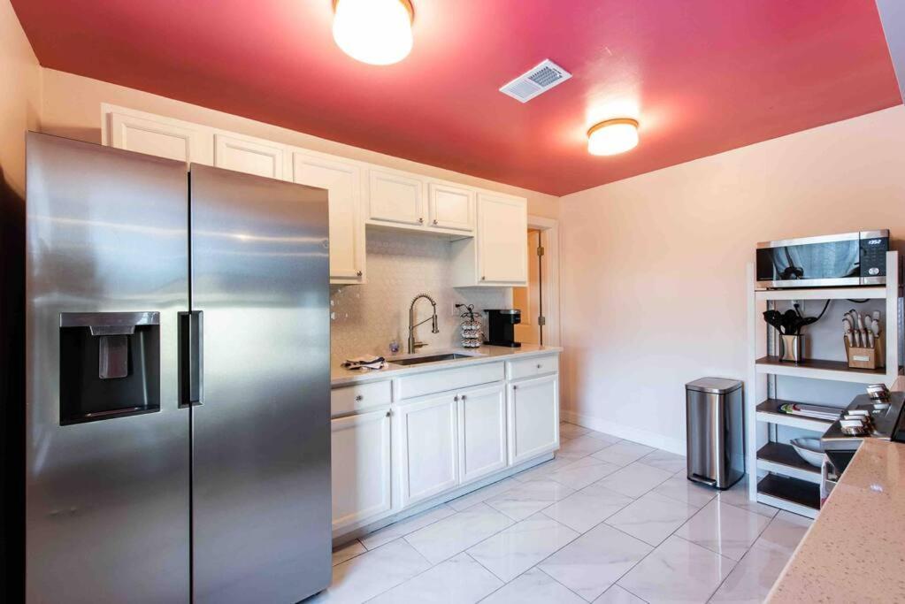 Blush And Bashful Germantown Two Bedroom Apartment Louisville-Jefferson County Extérieur photo