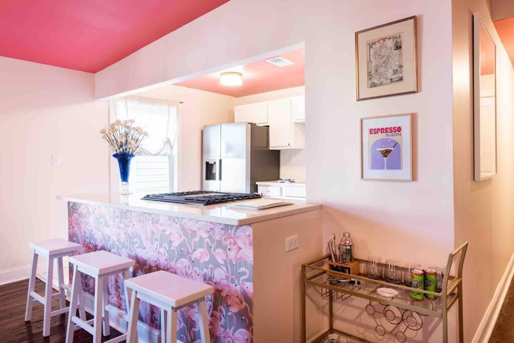 Blush And Bashful Germantown Two Bedroom Apartment Louisville-Jefferson County Extérieur photo